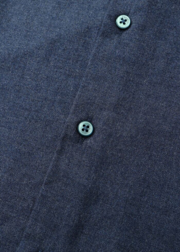 Men Plain Regular-Fit Shirt - Image 3
