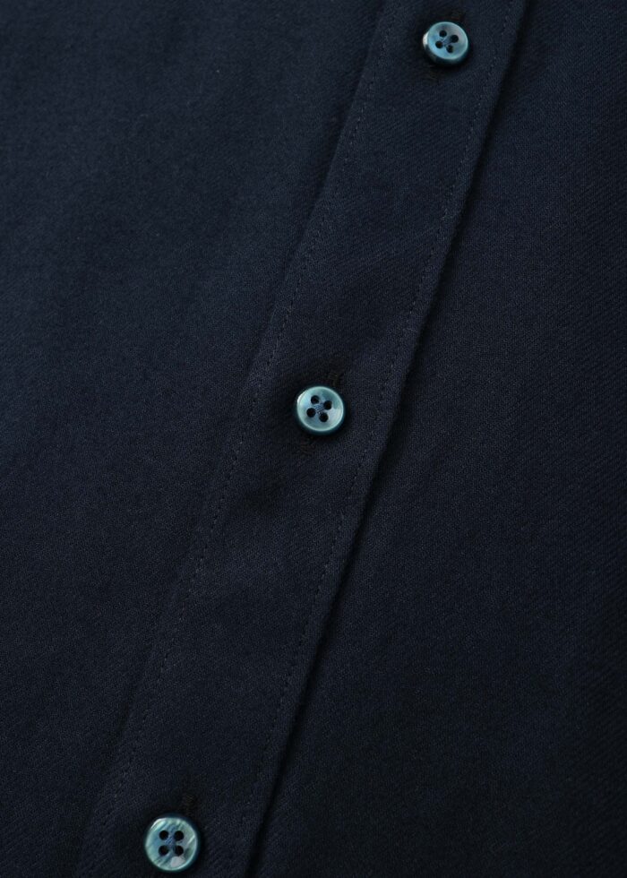 Men Plain Regular-Fit Shirt - Image 3