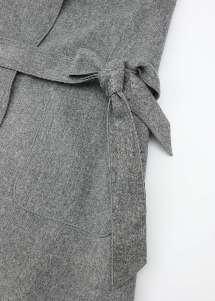 Women Wool Broadcloth Plain Vest - Image 4