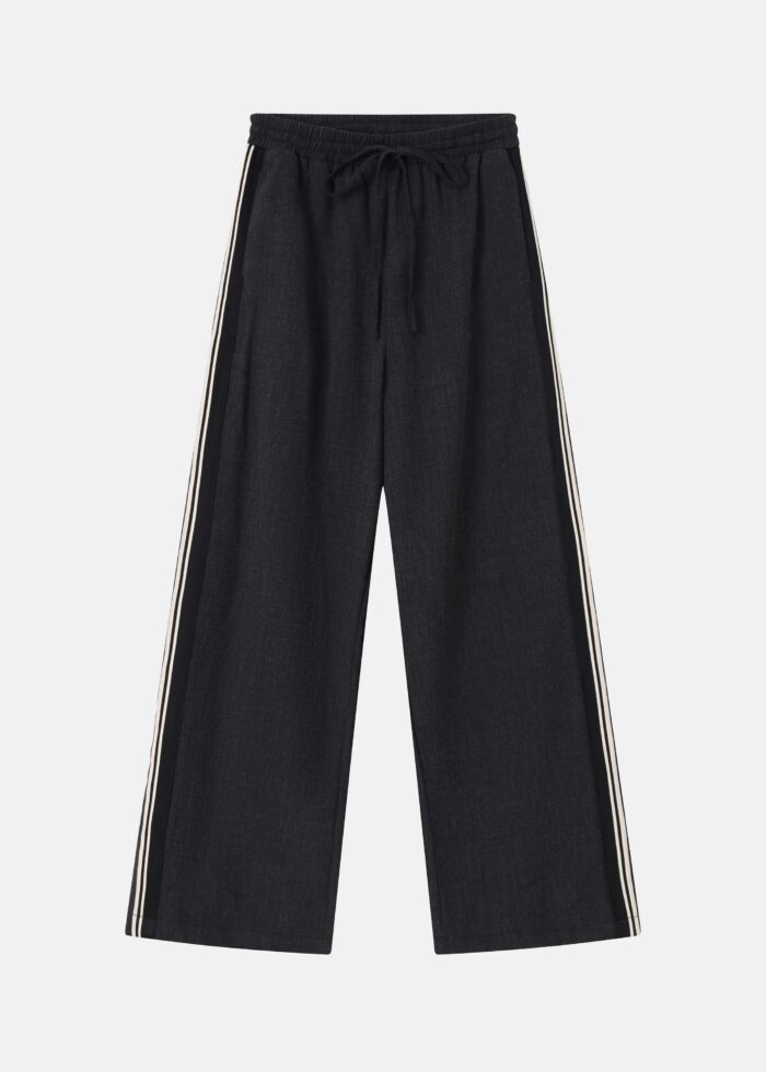 Women Flow Trouser - Image 1